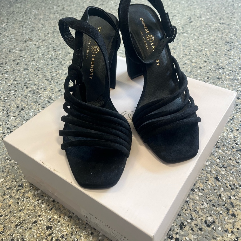 Chinese Laundry Jonah Black Suede Heel